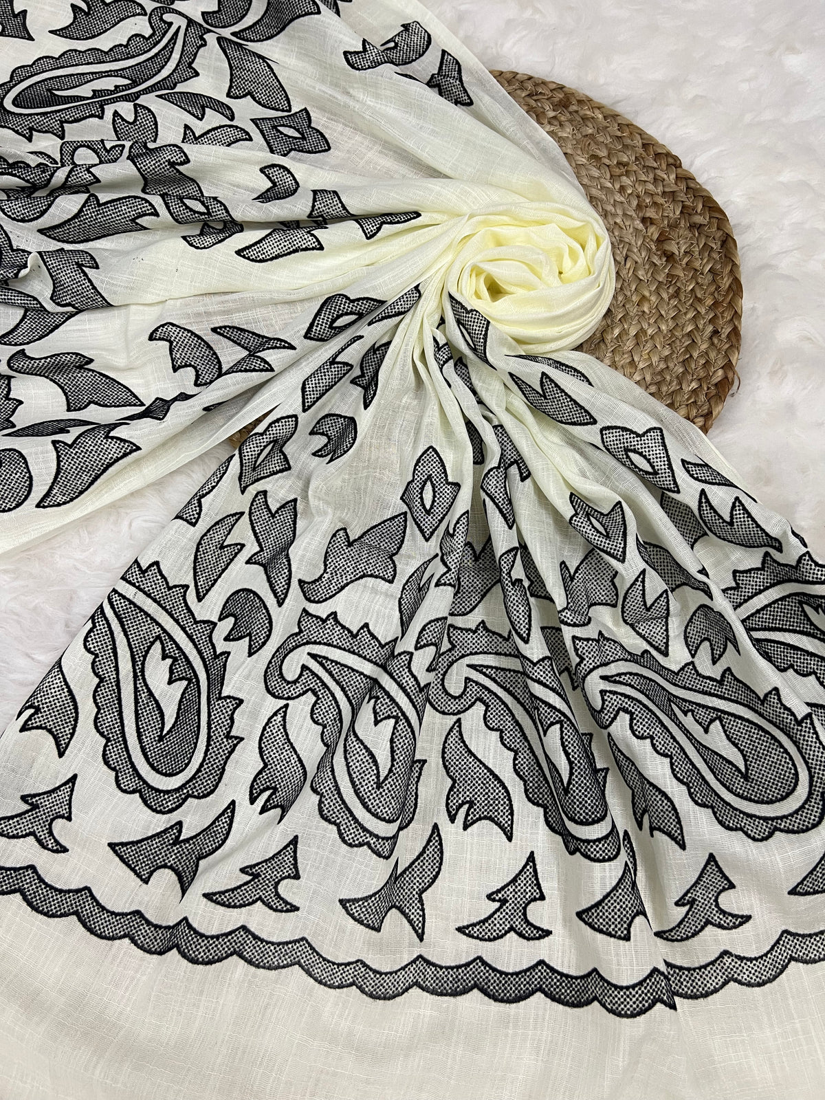 The Velvet Motif Series | Creamy look 01