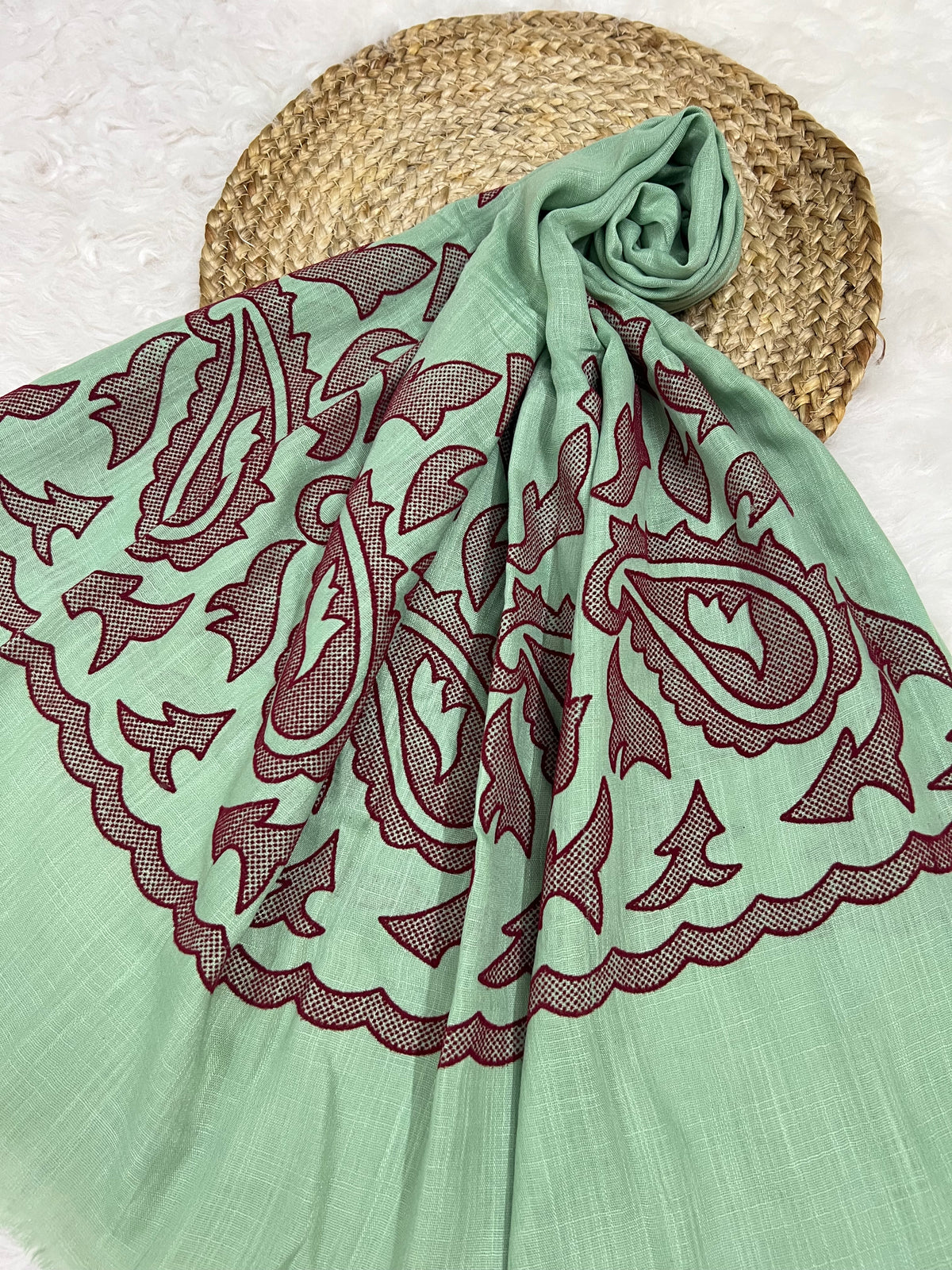 The Velvet Motif Series | Emerald Green 01