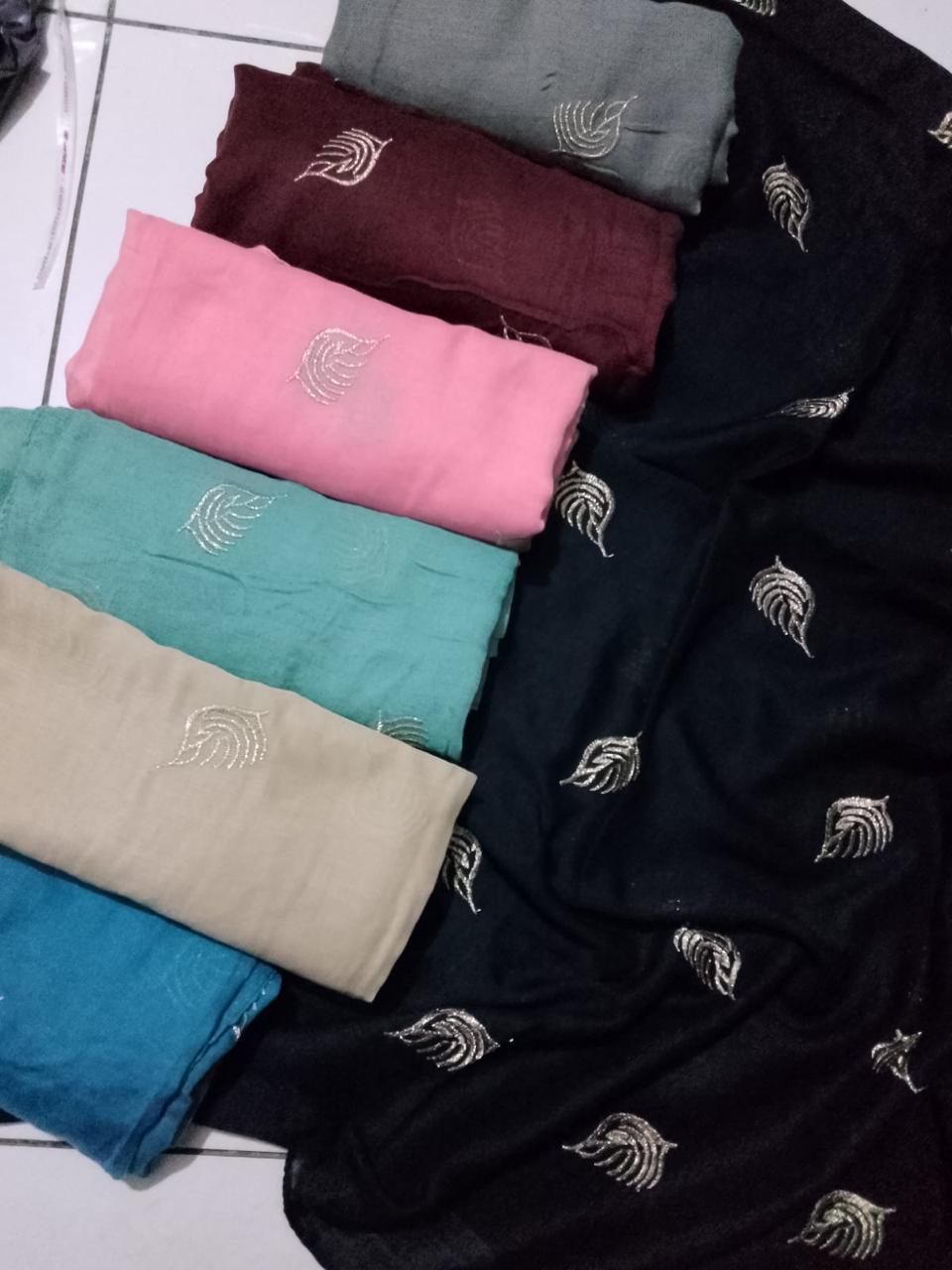 Feather Embroidered - Sand Beige