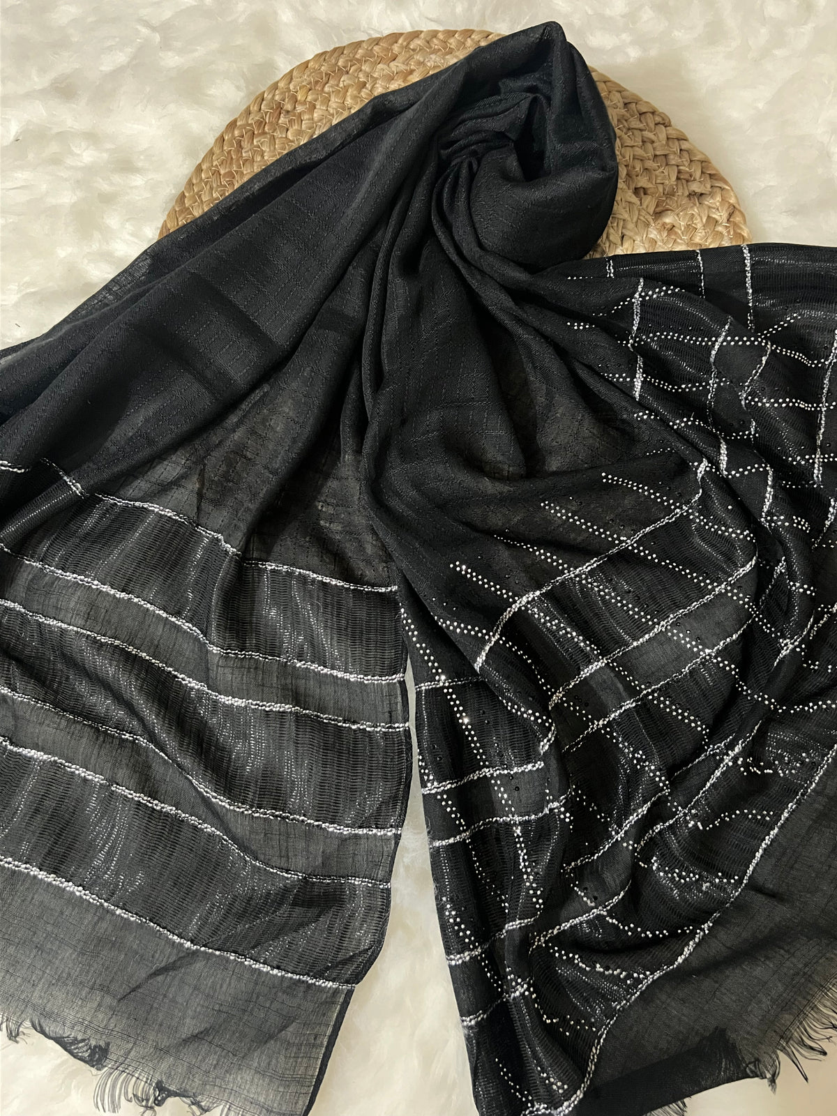 Zarqa Noir | Long Lines