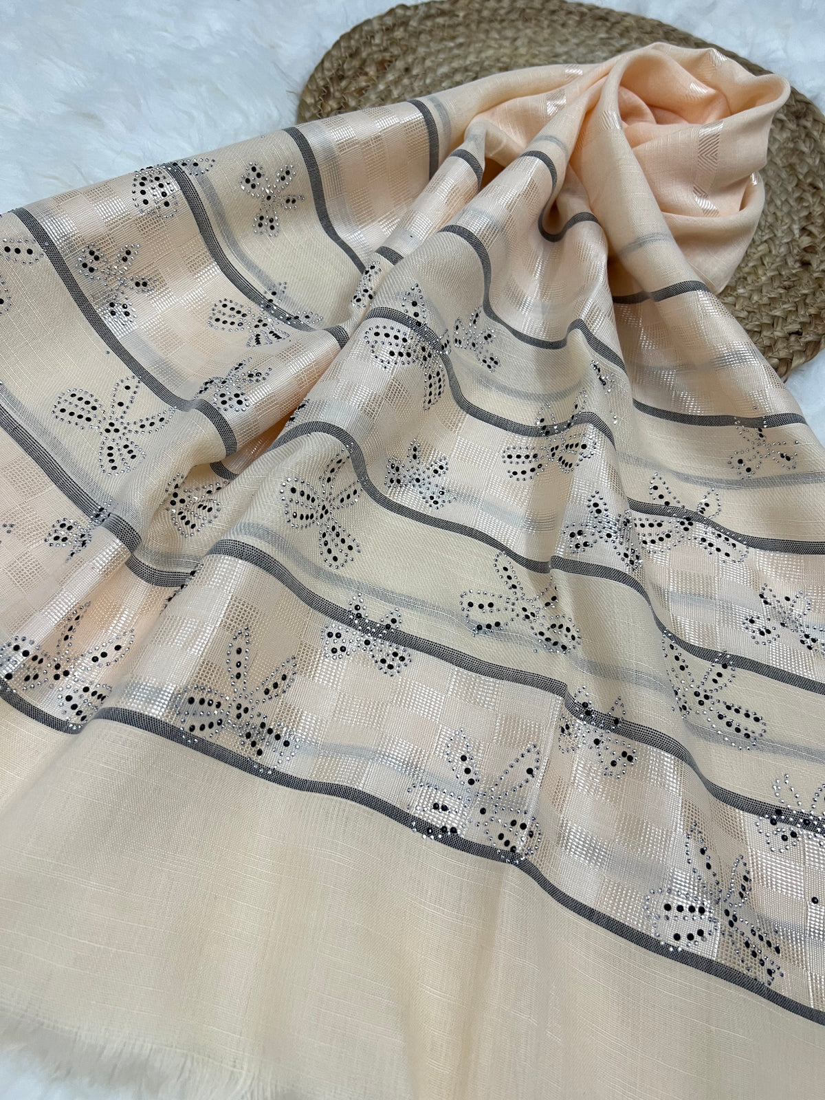 Rubaab Bows - Cream Beige