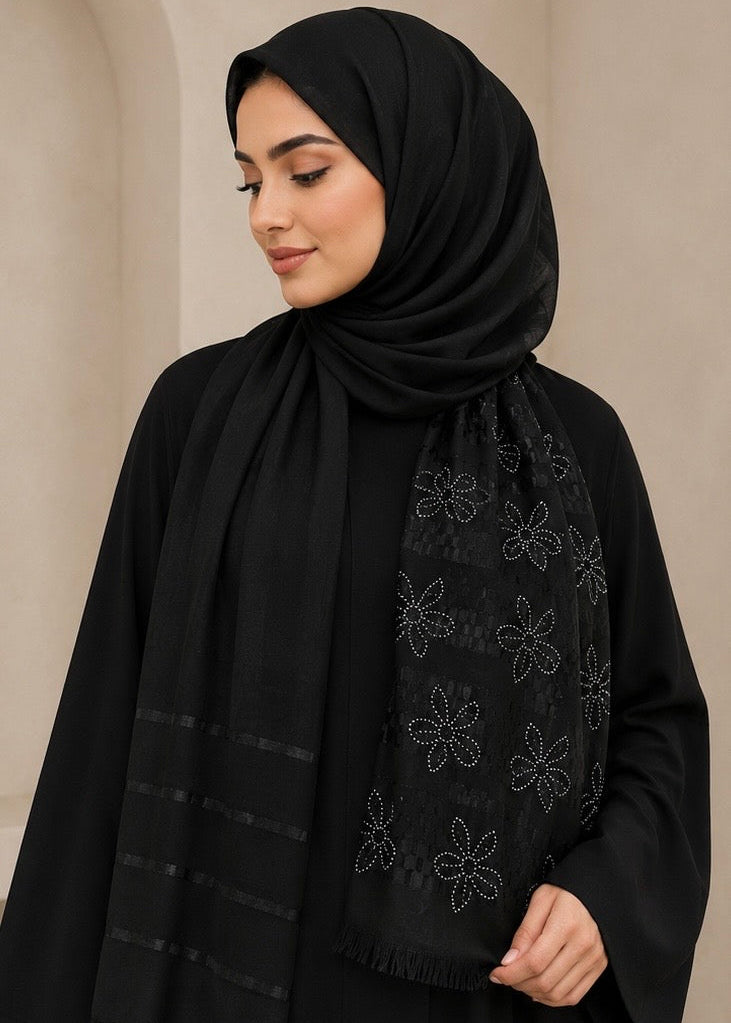 Zarqa Noir | Bow