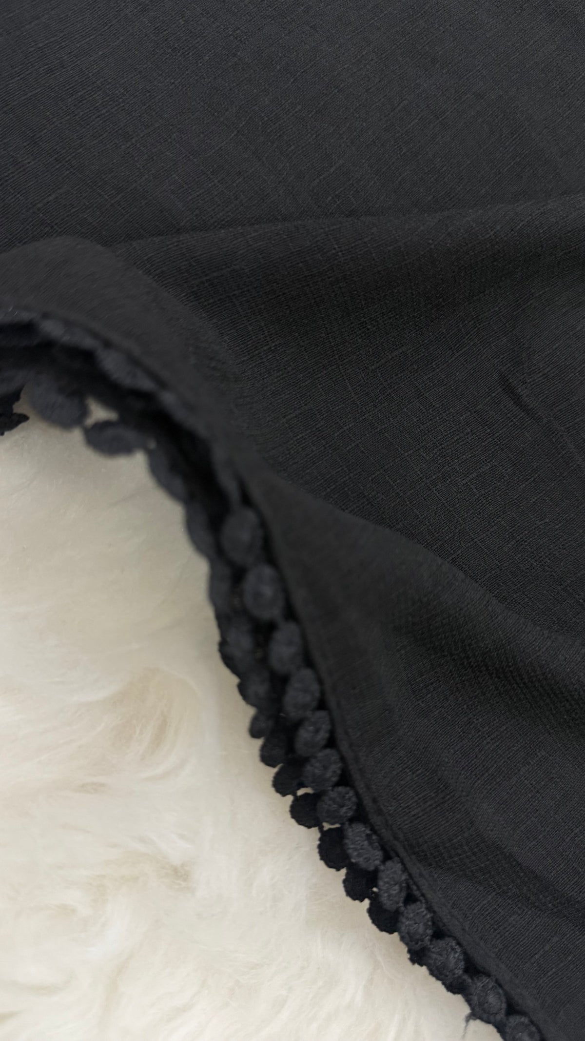 Plain Lawn Black Hijab | One Sided Lace