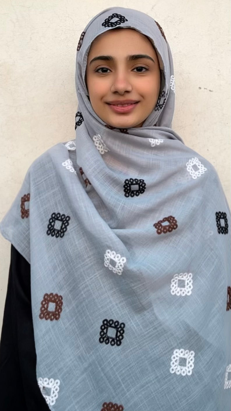 Zari Daira Hijabs | Sky