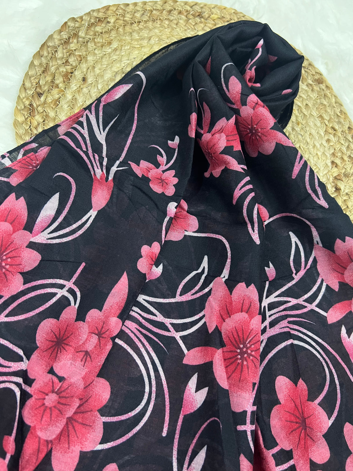 Geometric Bloom | Black