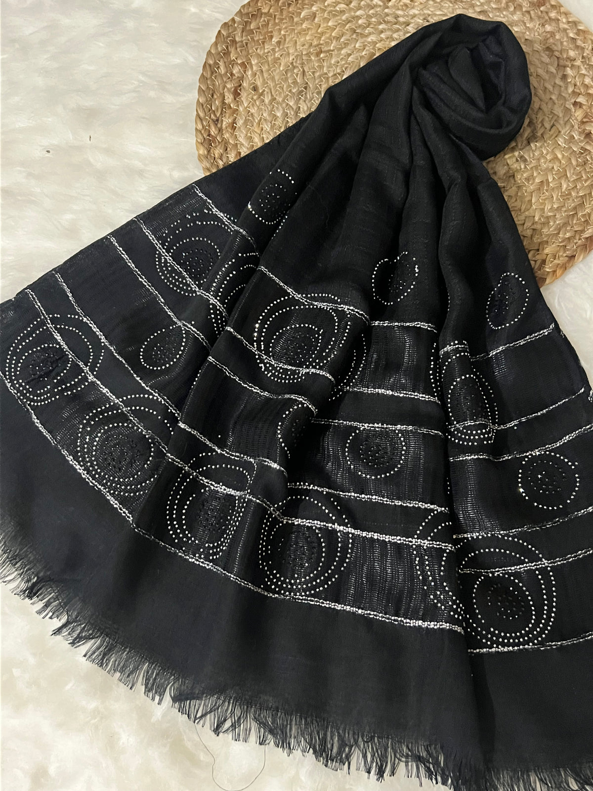 Zarqa Noir | Circles