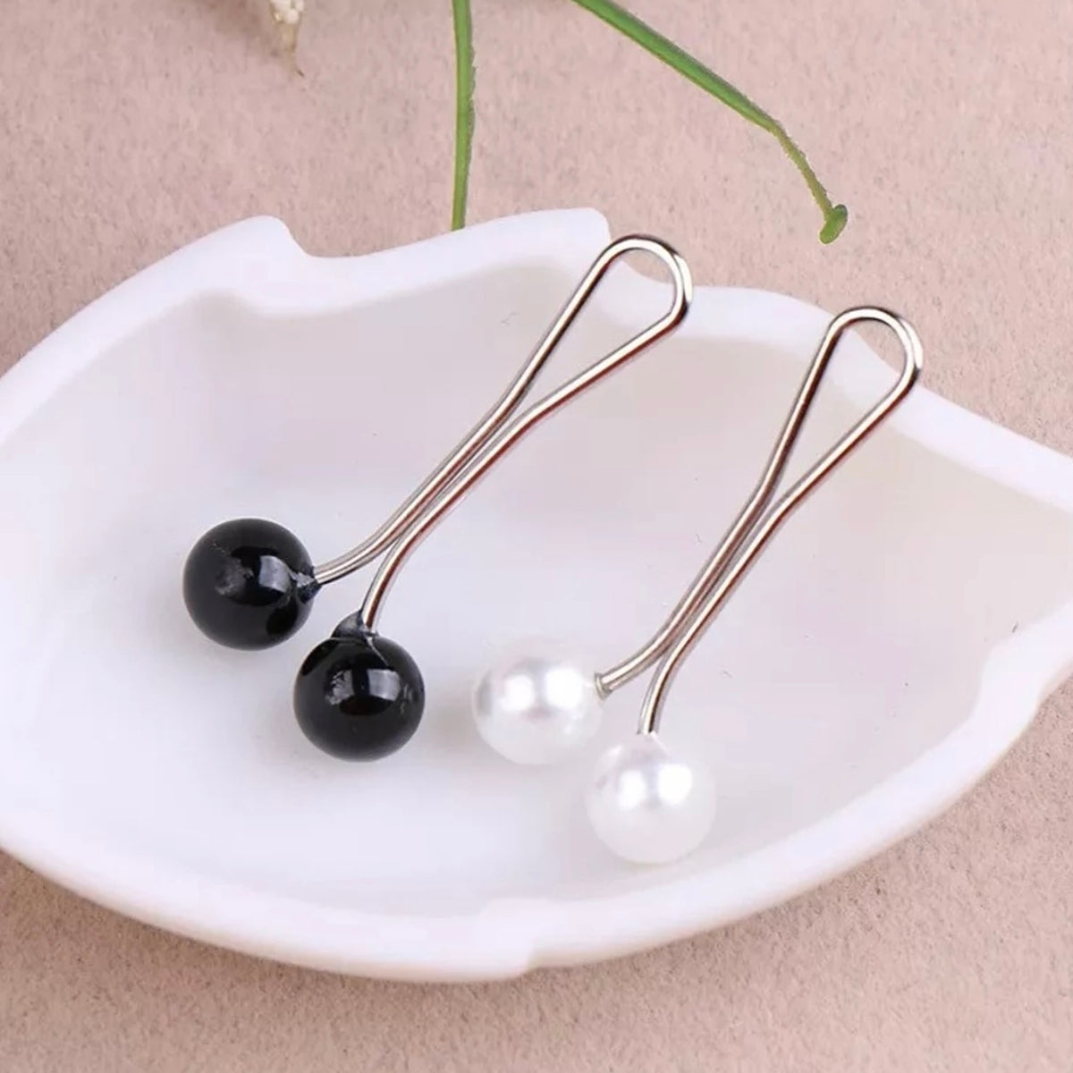 Turkish Hijab Pins | Black & White