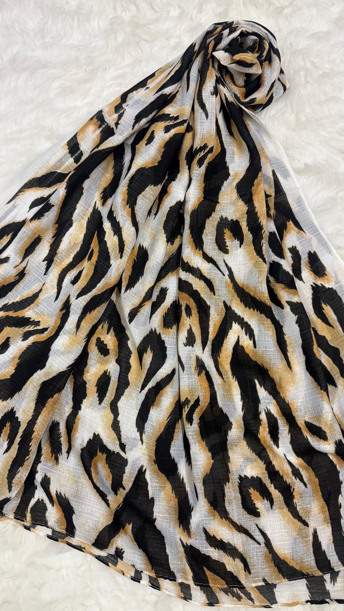Safari Pure White | Lawn Printed Hijab