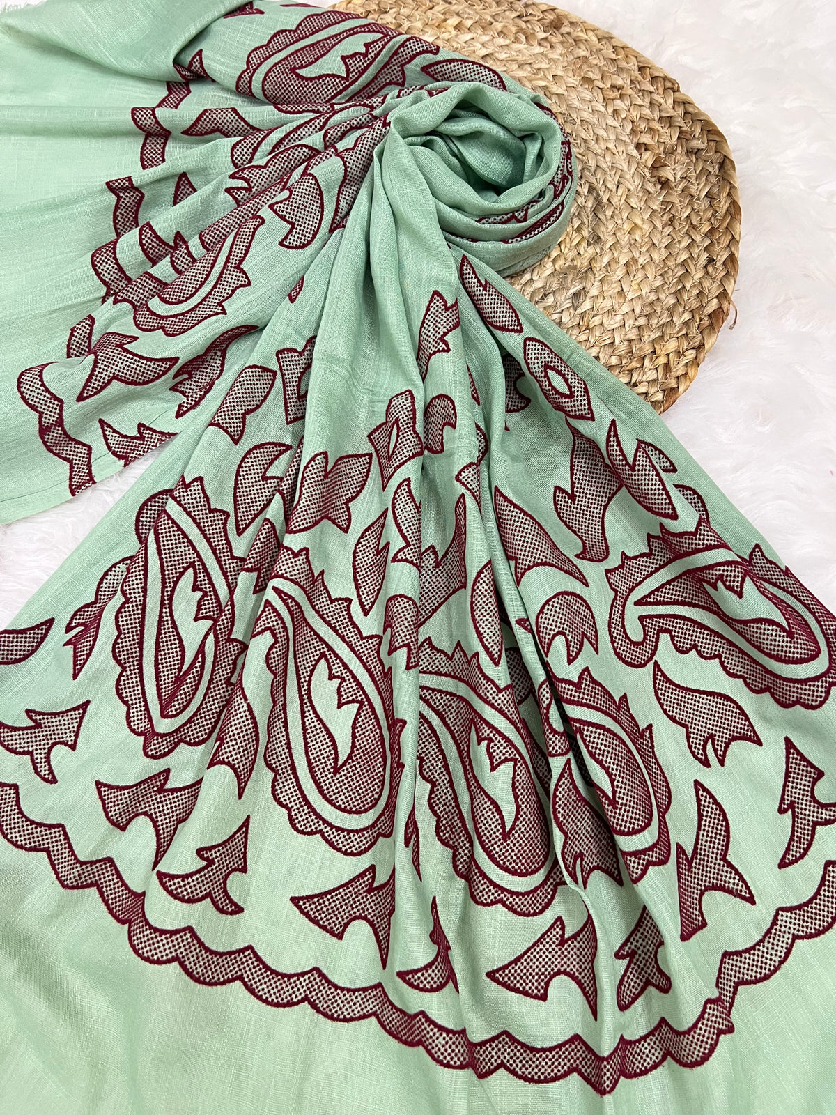 The Velvet Motif Series | Emerald Green 01