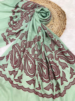 The Velvet Motif Series | Emerald Green 01