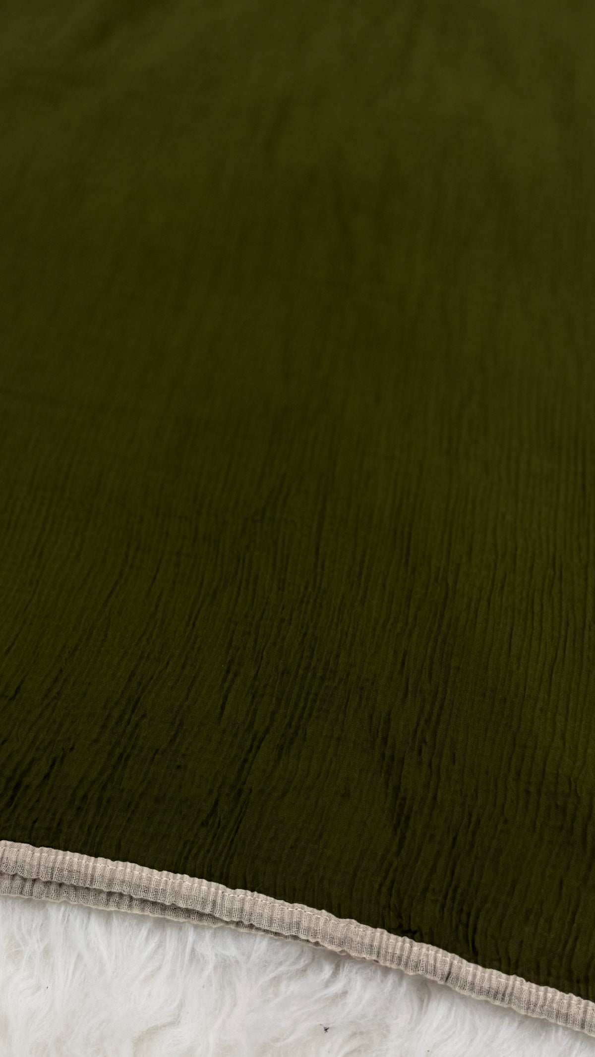 Soft Crinkle Lawn Hijab with Borders | Forest Green