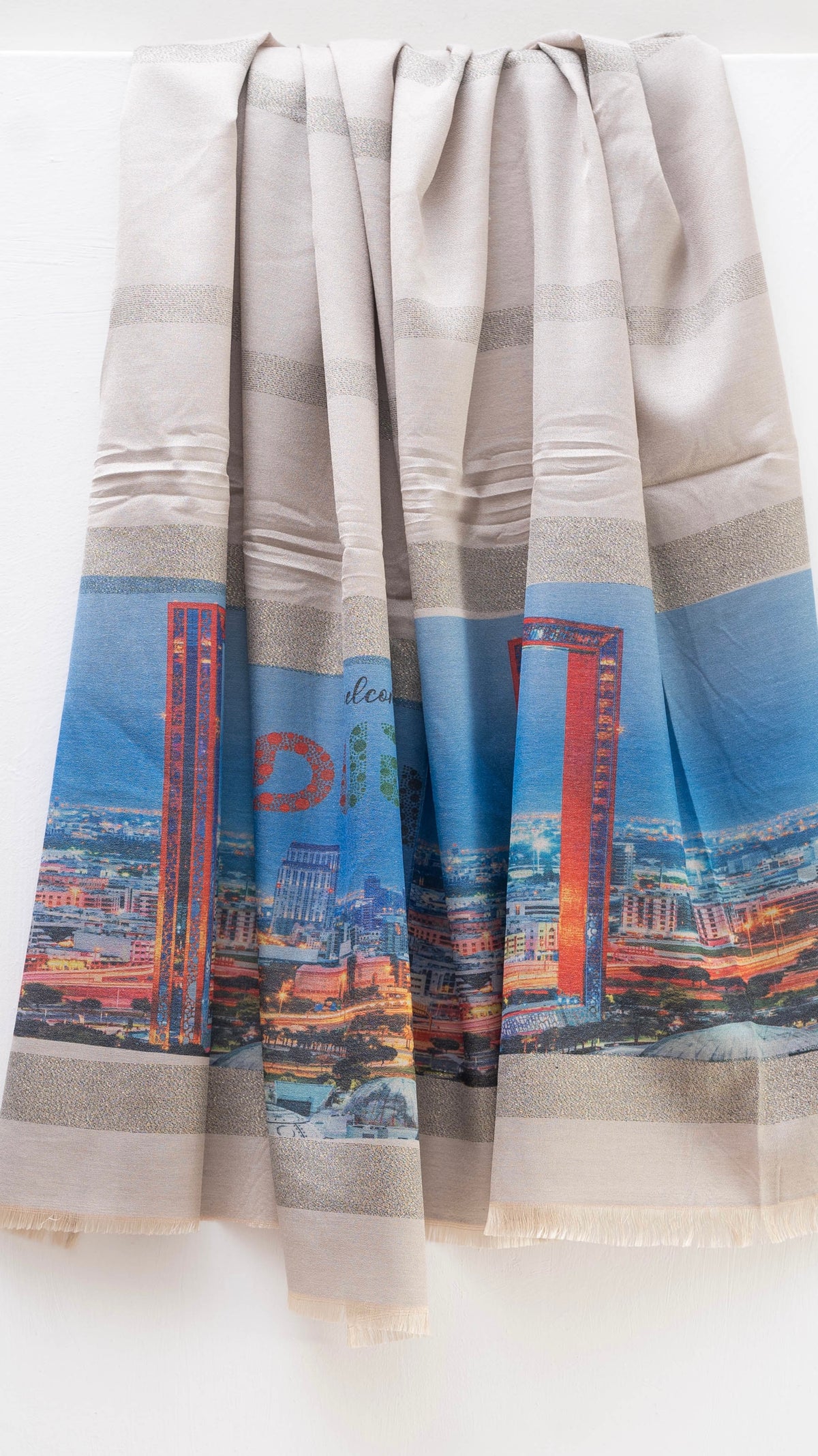 Urban Elegance | Pearl Mist