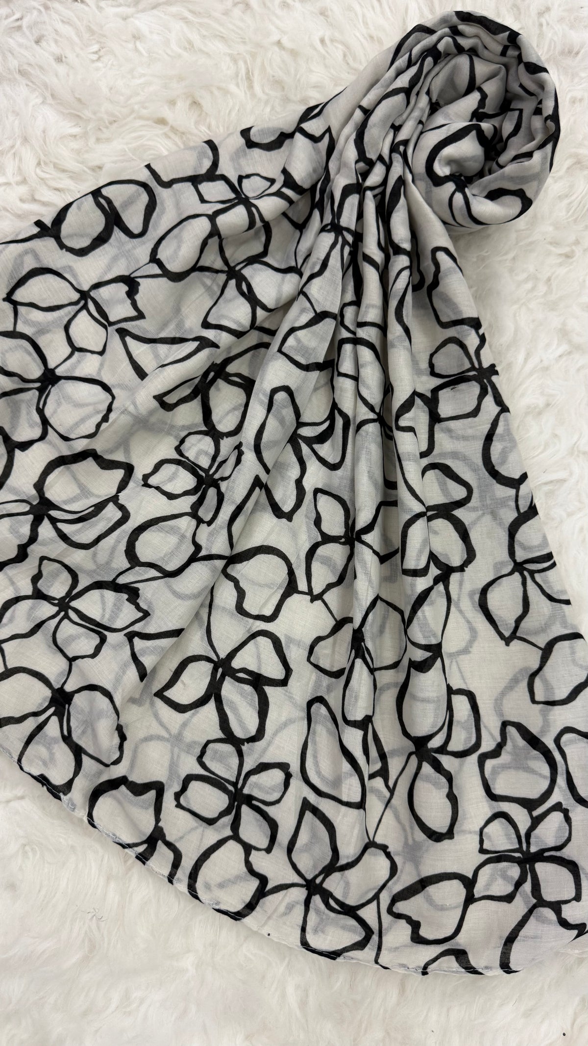 Monochrome Petals | Lawn Printed Hijab