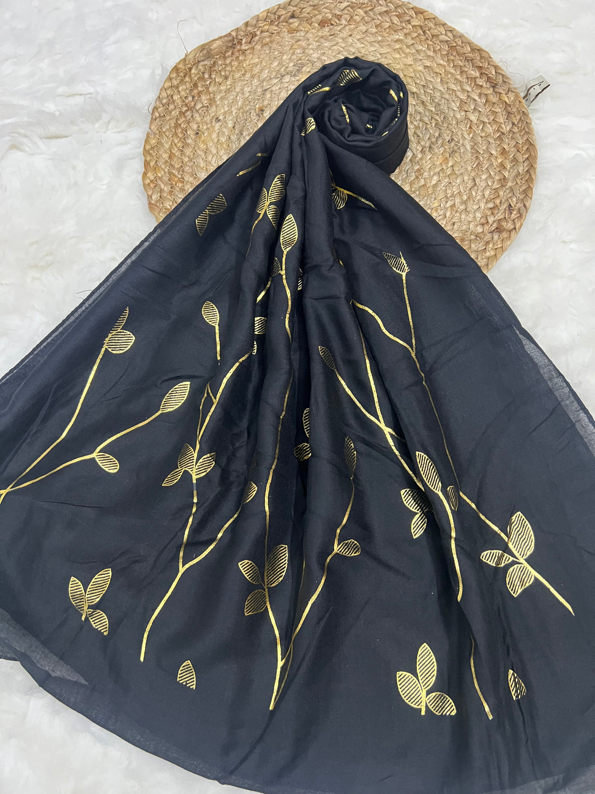 Roshni Threads | Noir Black