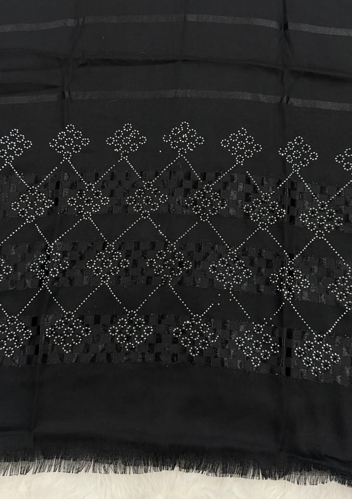 Zarqa Noir | Diamontees