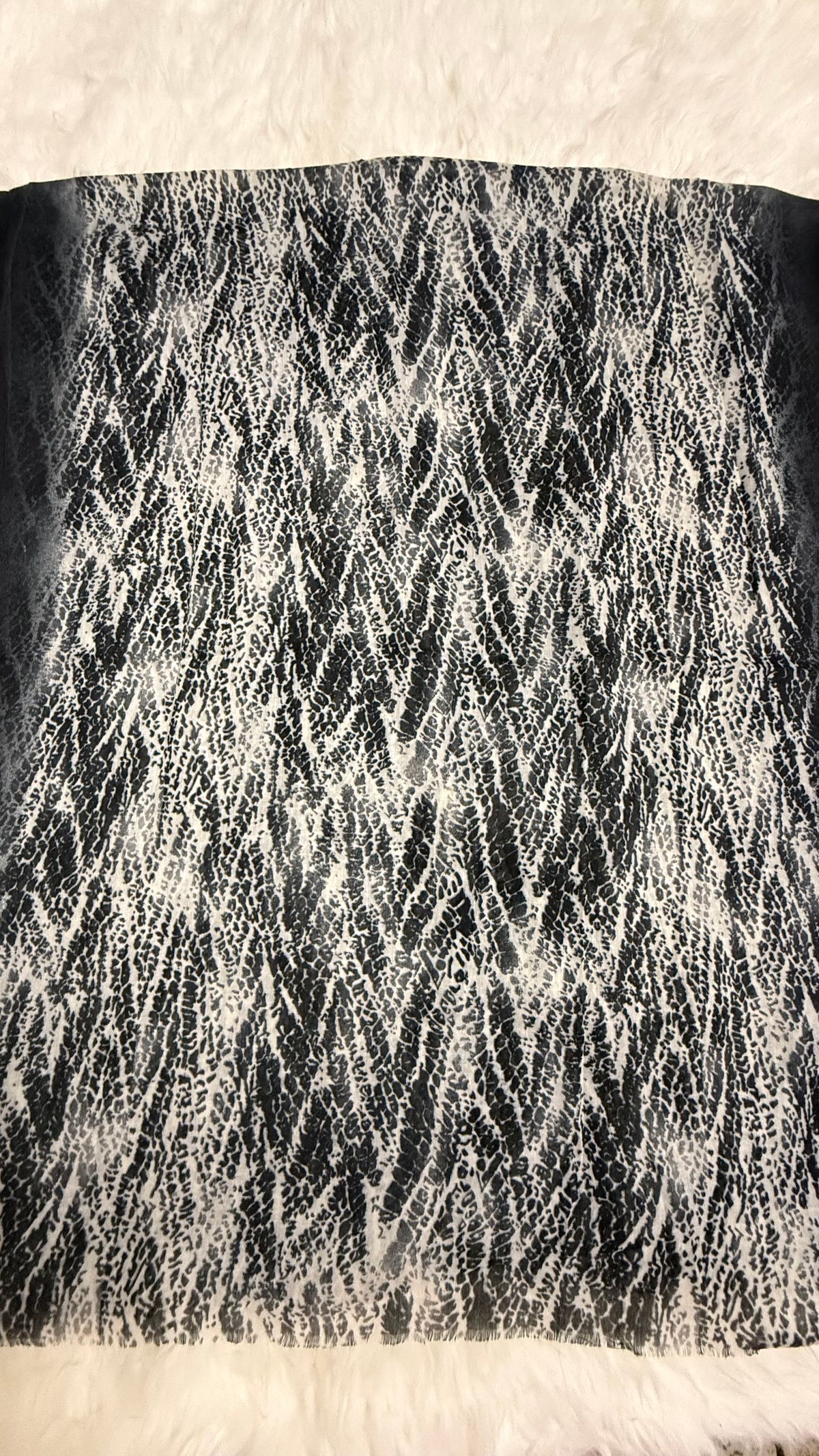 Obsidian Veil| Lawn Printed Hijab