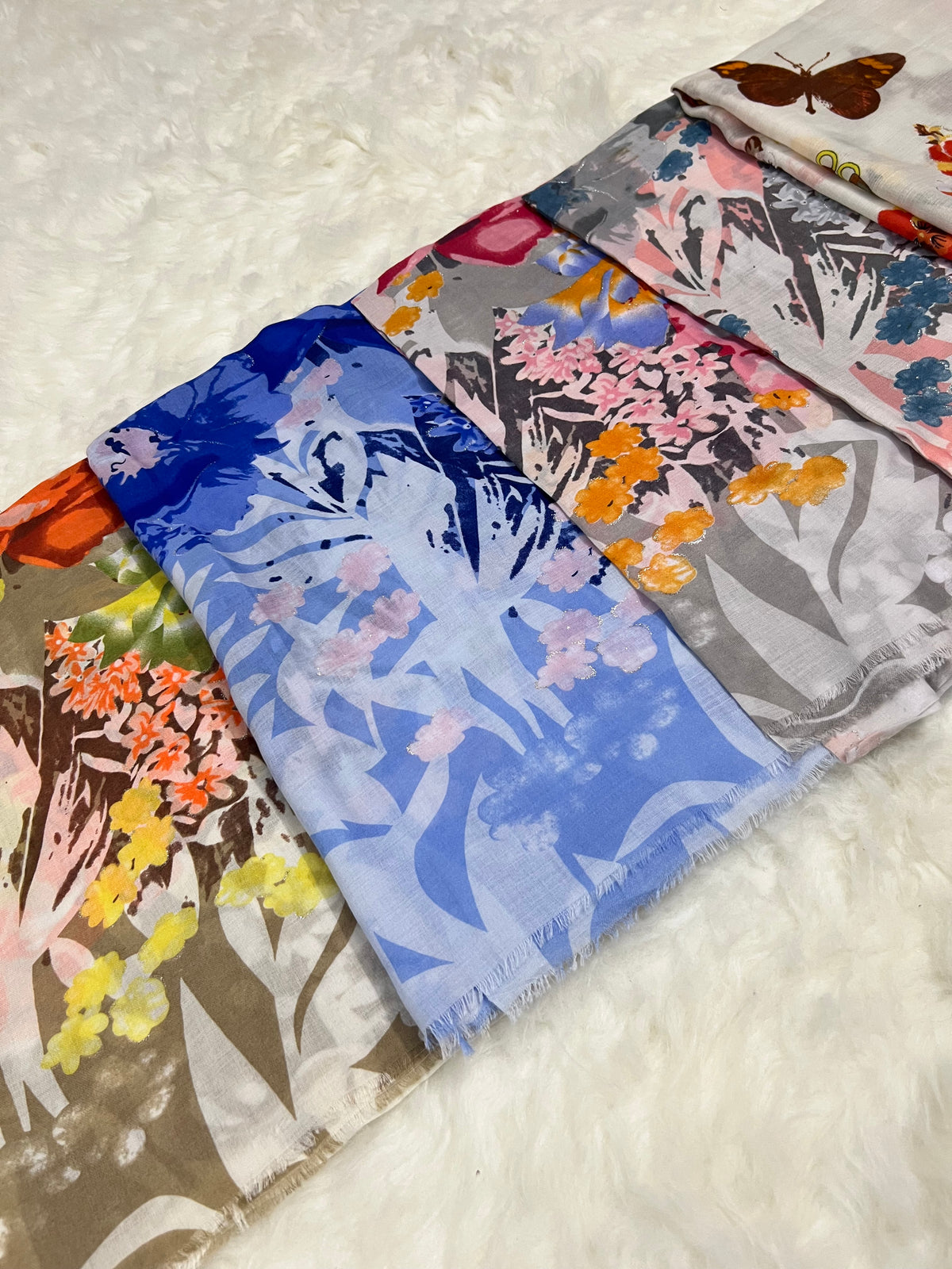 Lustre Petals | Pinkish