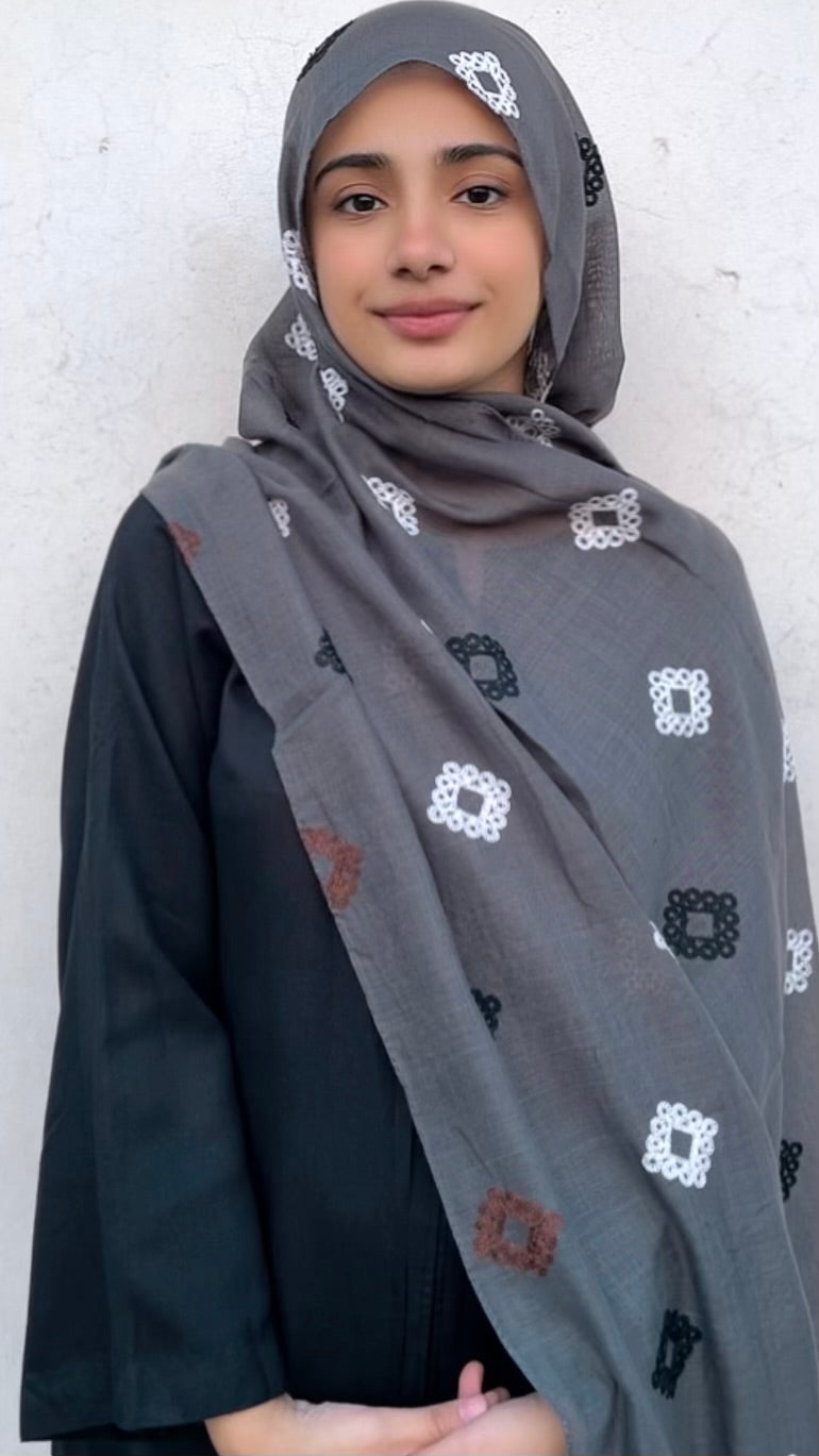 Zari Daira Hijabs | Graphite Grey