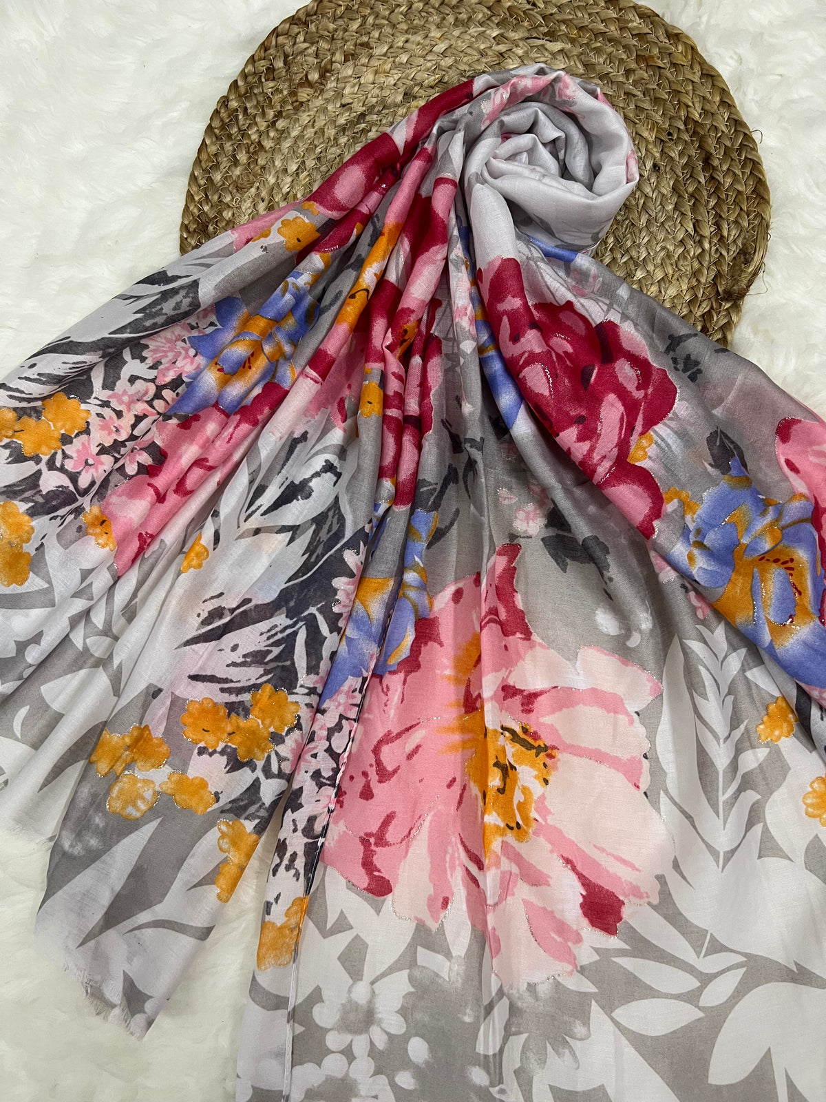 Lustre Petals | Pinkish