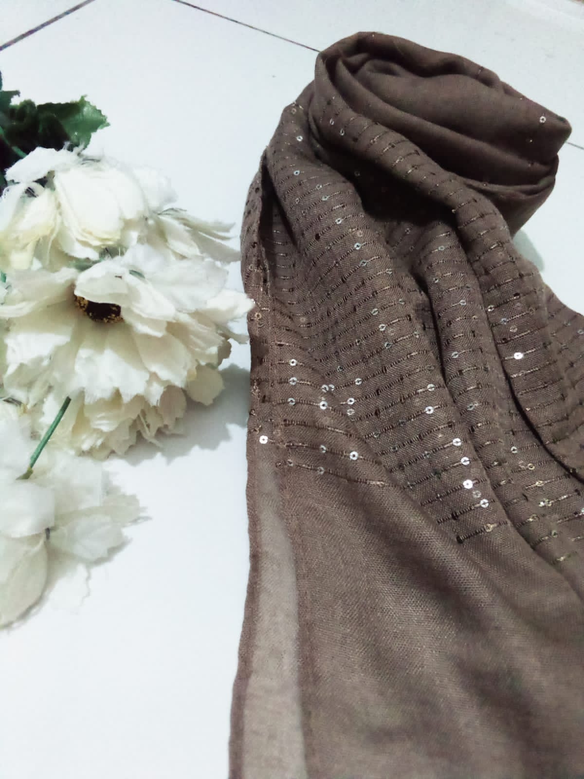 Mocha Sequins Border