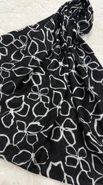 Noir Petals | Lawn Printed Hijab