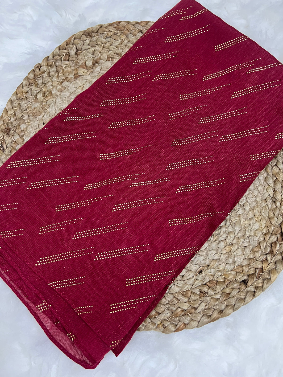 Zari Noor | Red
