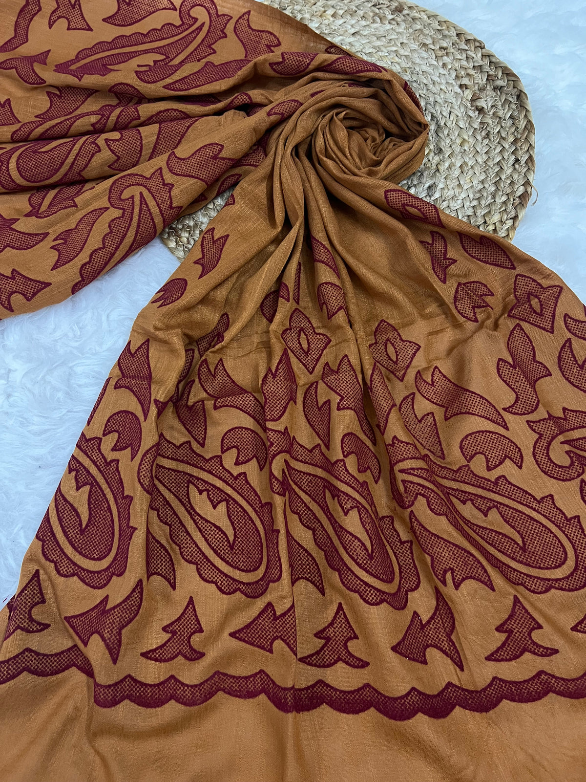 The Velvet Motif Series | Russet
