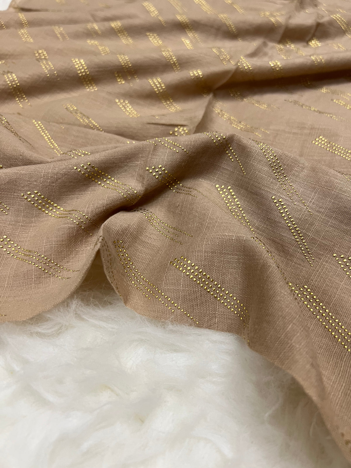Zari Noor | Copper
