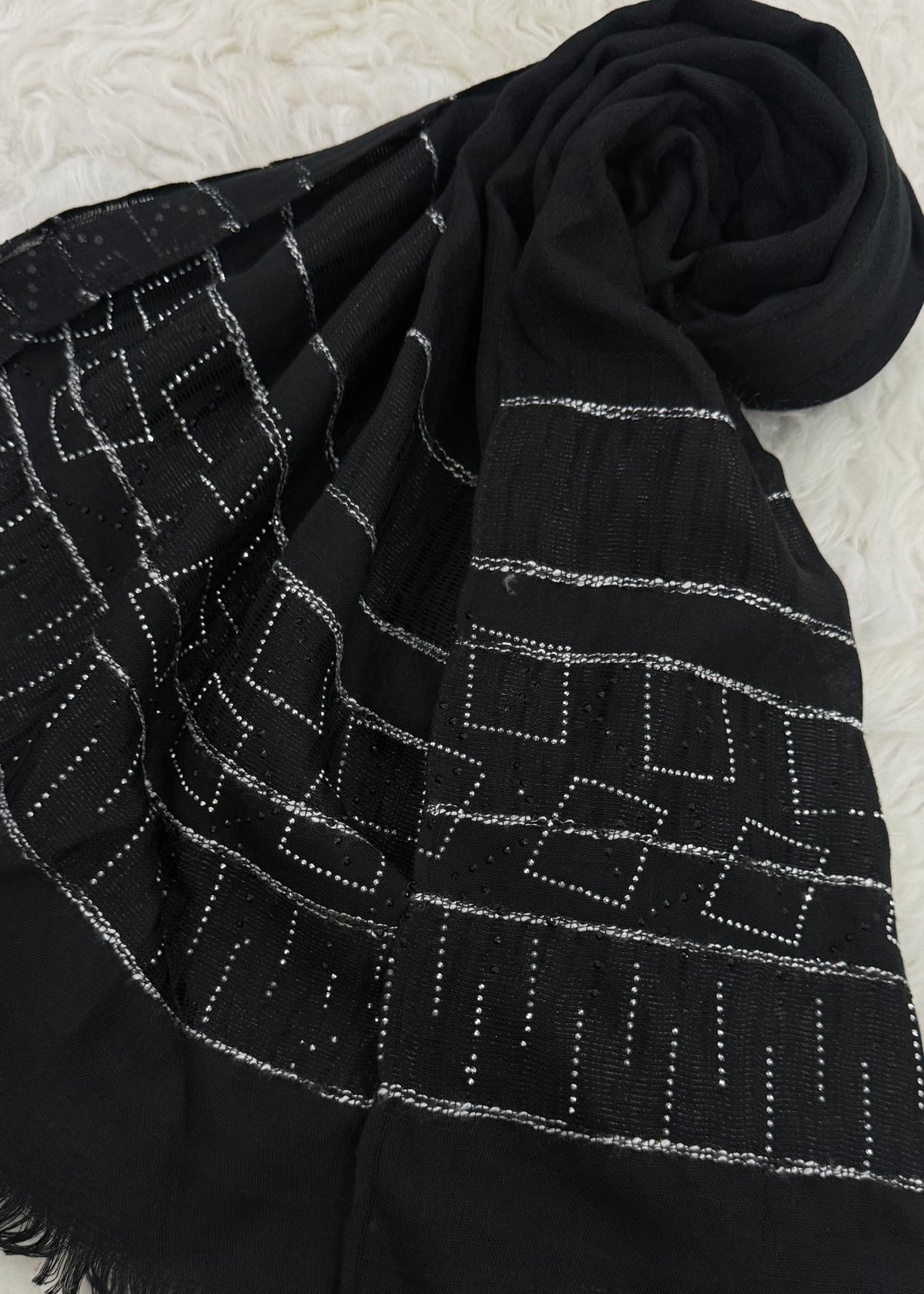 Zarqa Noir | Squares