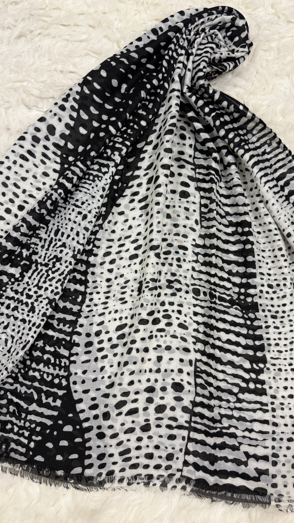 Monochrome Safari | Lawn Printed Hijab