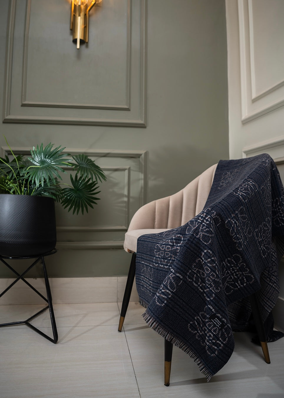 Textured Classics | Loewe Wool | Midnight Blue