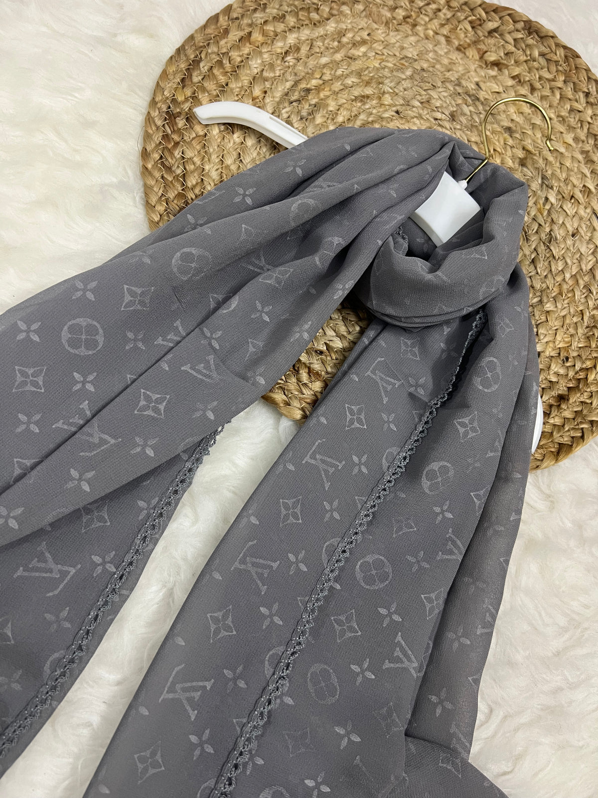 Monogram Georgette | LV | Grey