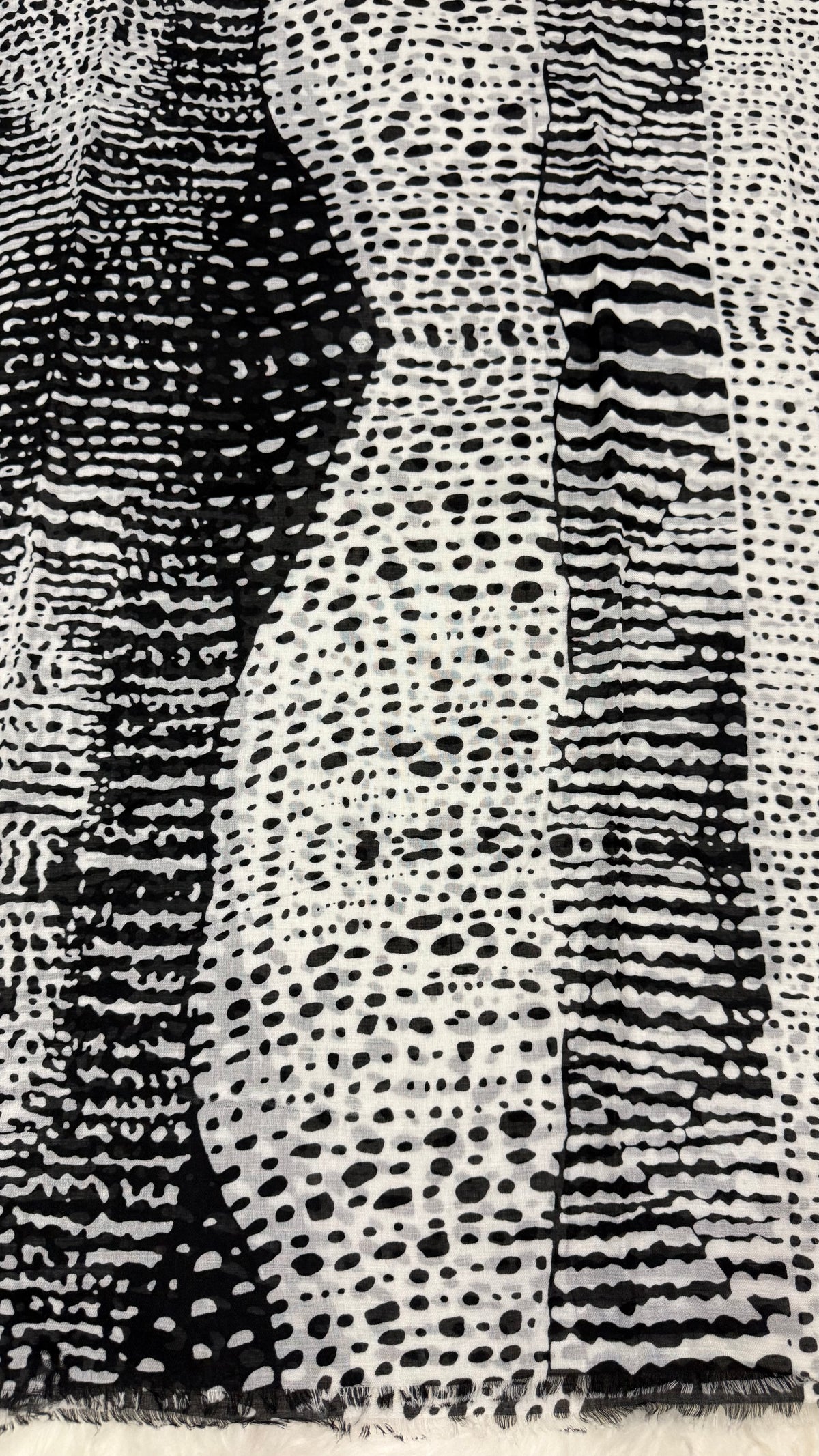 Monochrome Safari | Lawn Printed Hijab