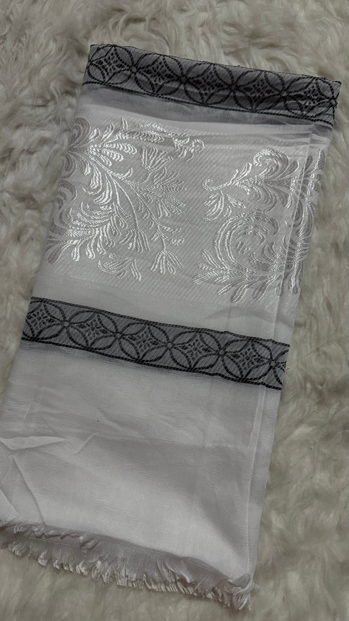 Lawn Jacquard Border | White