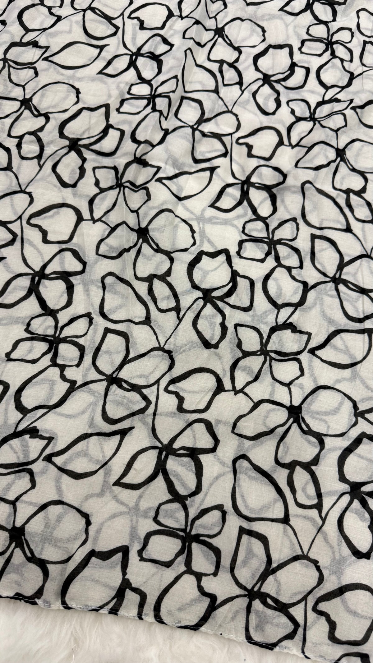 Monochrome Petals | Lawn Printed Hijab