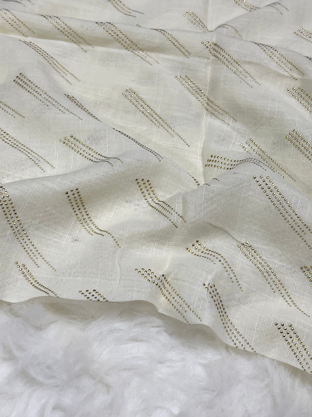 Zari Noor | Cream