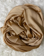 Luxe Crinkle Silk - Warm champagne-caramel